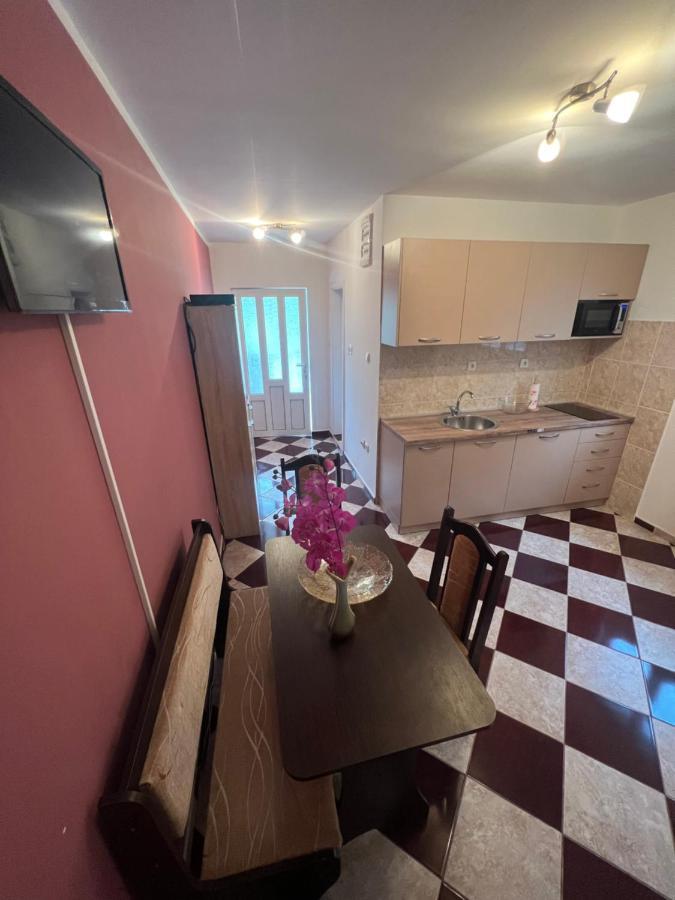 Apartment Elena Tivat Extérieur photo