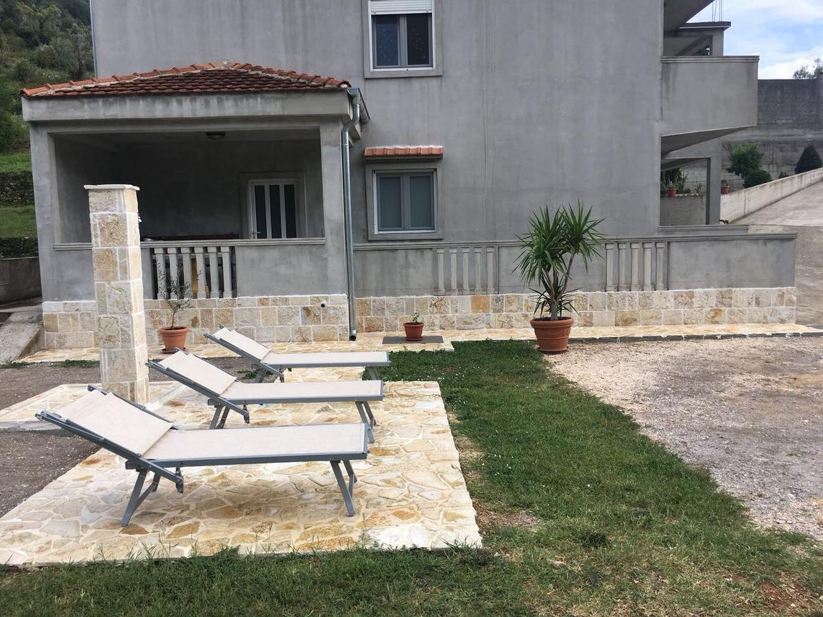 Apartment Elena Tivat Extérieur photo