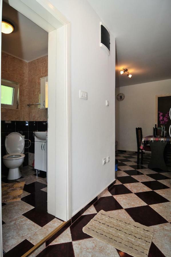 Apartment Elena Tivat Extérieur photo
