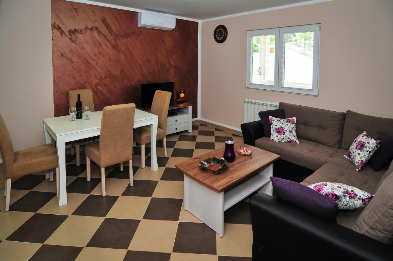 Apartment Elena Tivat Extérieur photo