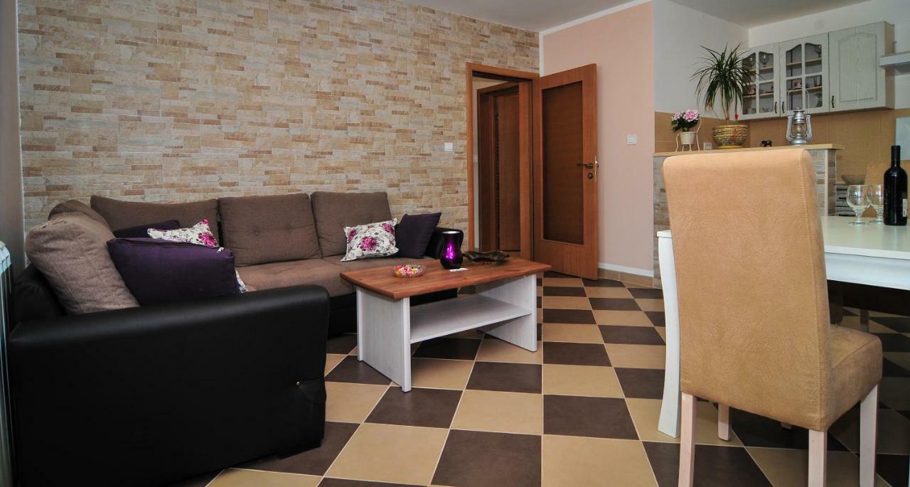 Apartment Elena Tivat Extérieur photo